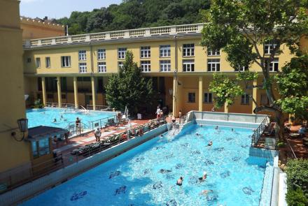 Lukács Thermal Bath